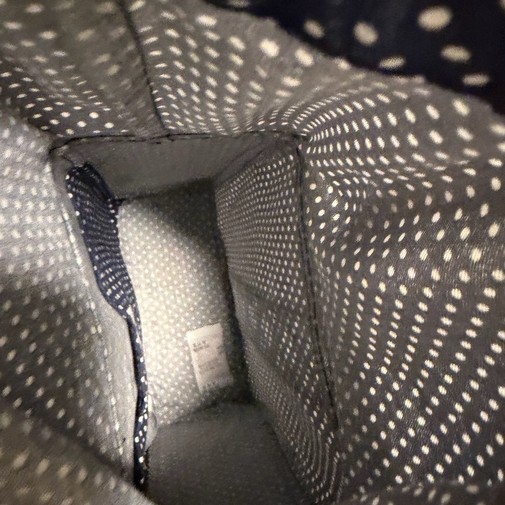 Elegant Tan and Navy Woven Tote Bag - Picture 6 of 7